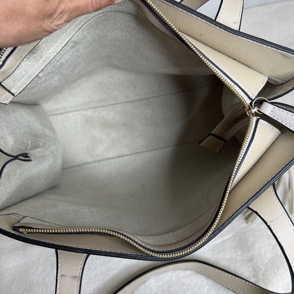 Miriade Cream Leather Tote Bag With Tassel Detail & Gold Hardware - Picture 5 of 6